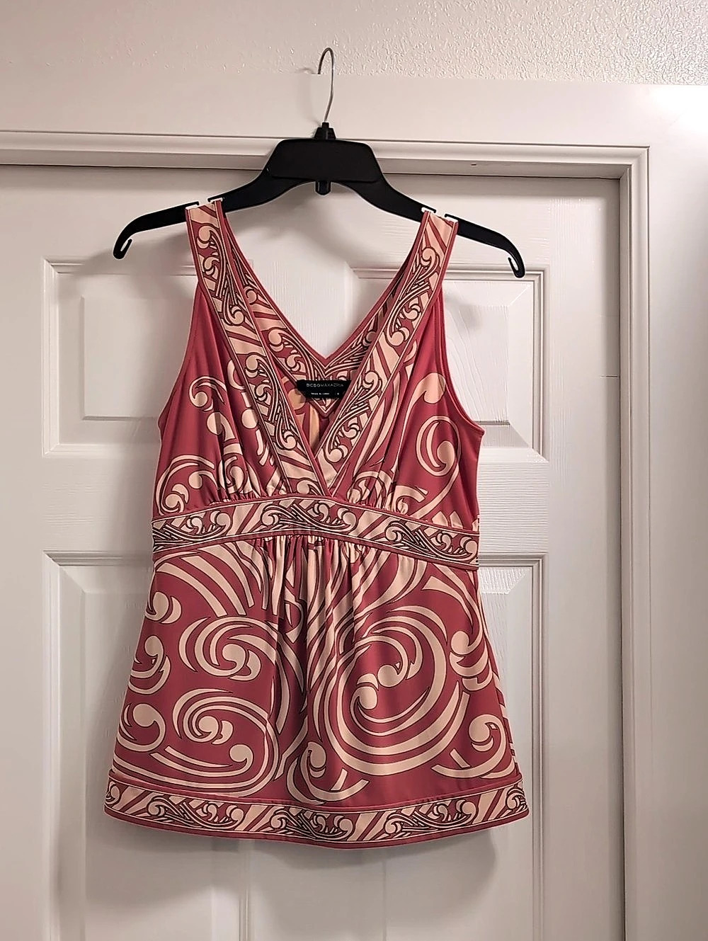 BCBGMAXAZRIA Abstract Print Tank Top in Pink Size Small Like New